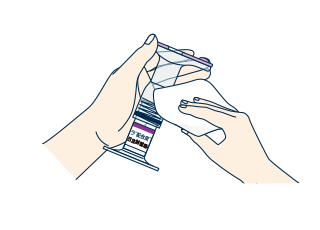 自己注射補助具は繰り返し使用しますので、使用後は、水で濡らした布やアルコール綿でふいて清潔に保管してください。アルコール綿などは家庭ゴミとして廃棄してください。